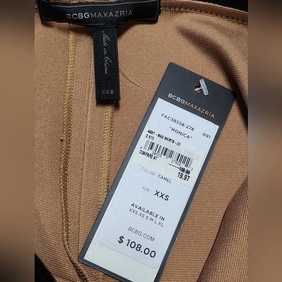 BCBG Pencil Skirt NWT - Picture 3 of 4